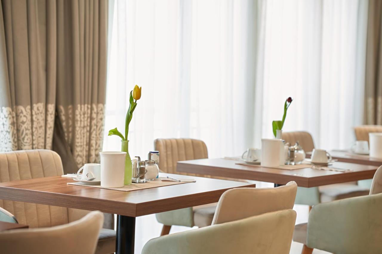 Hotel Meyerhof Леррах Екстер'єр фото