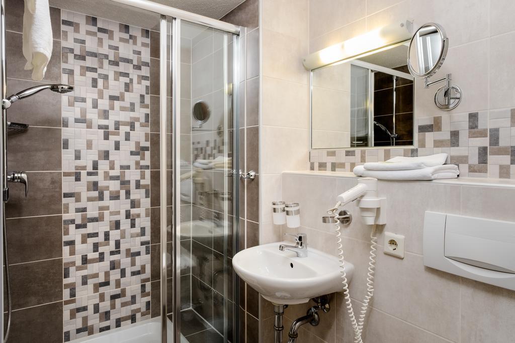 Hotel Meyerhof Леррах Номер фото
